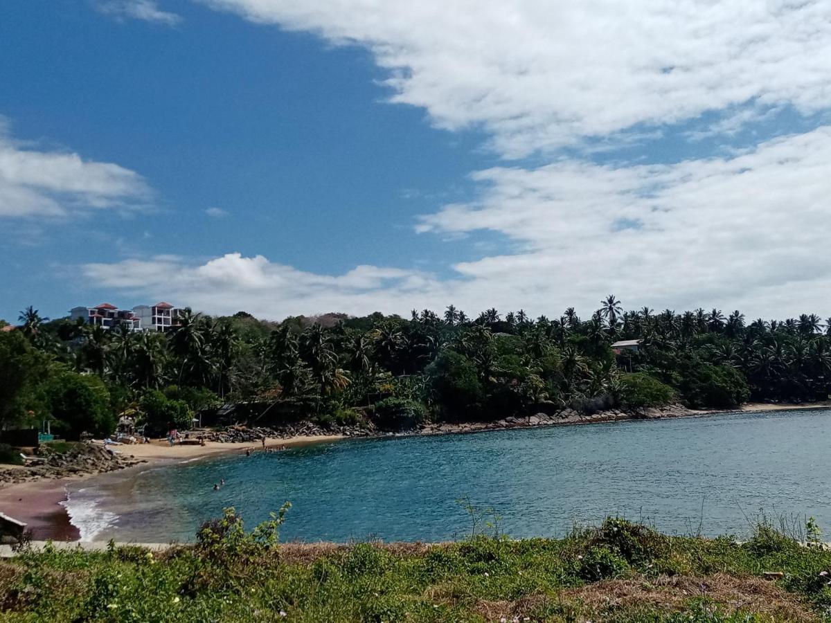 Surf Paradise Tangalle Bagian luar foto
