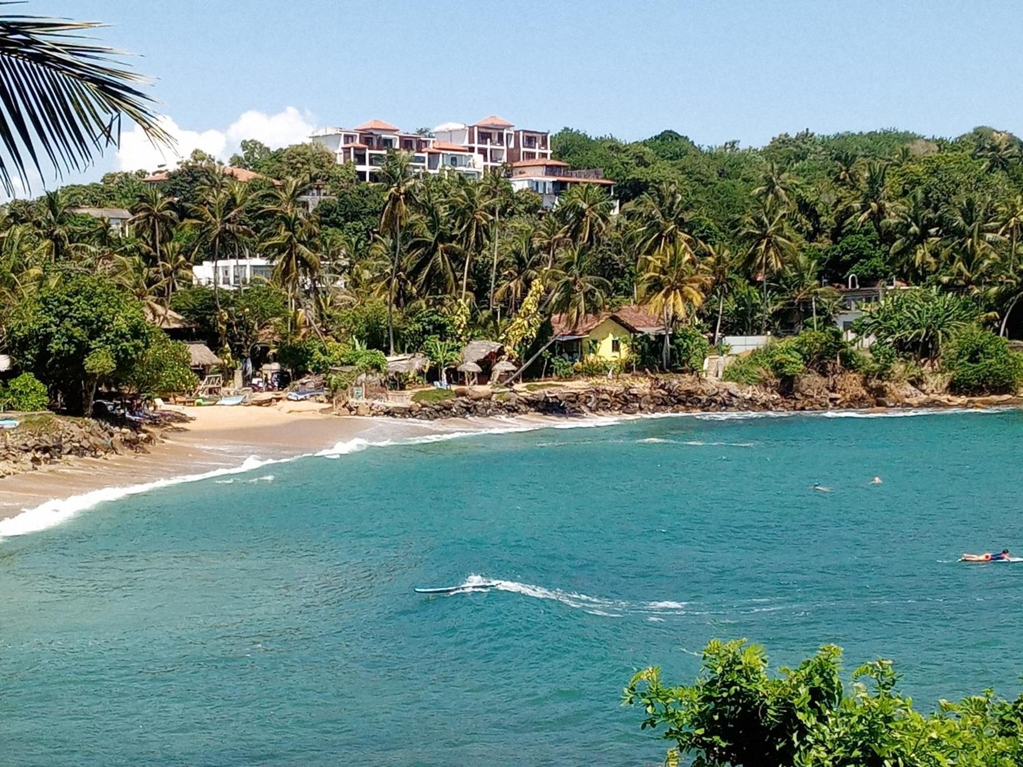 Surf Paradise Tangalle Bagian luar foto