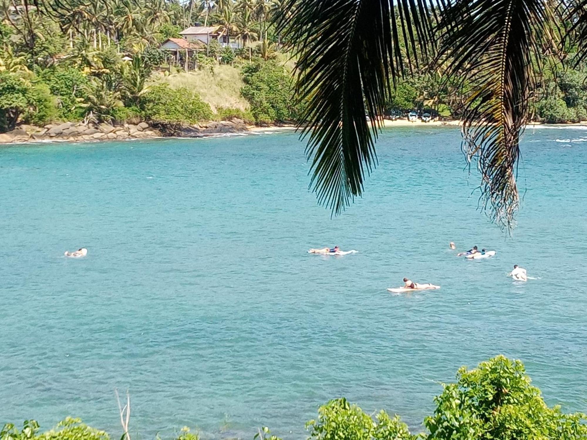 Surf Paradise Tangalle Bagian luar foto
