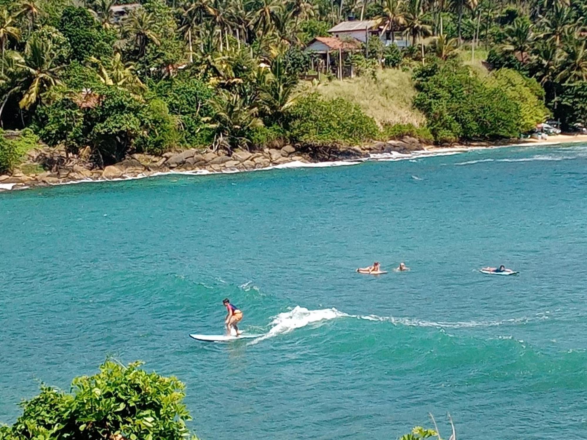 Surf Paradise Tangalle Bagian luar foto
