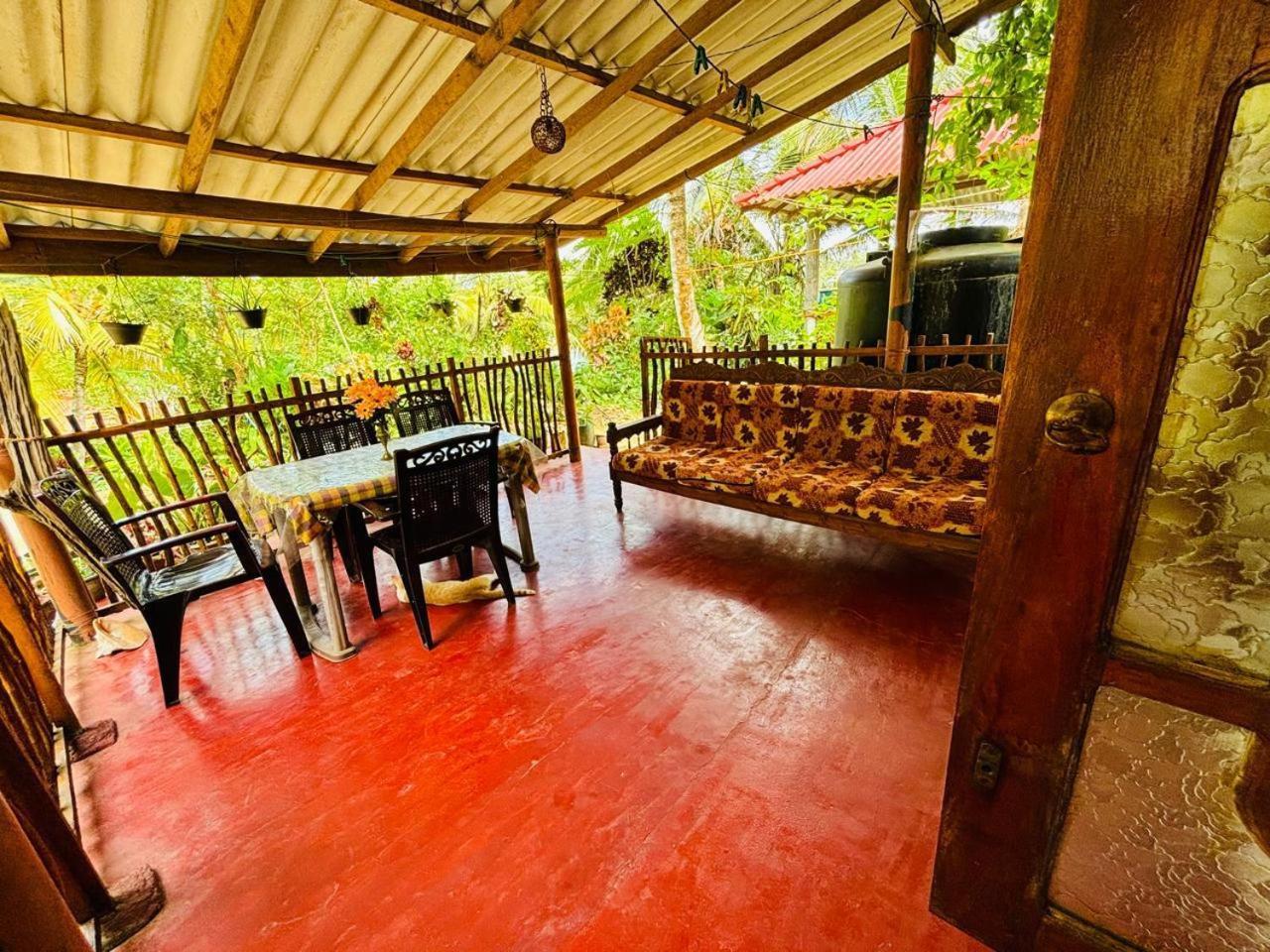 Surf Paradise Tangalle Bagian luar foto